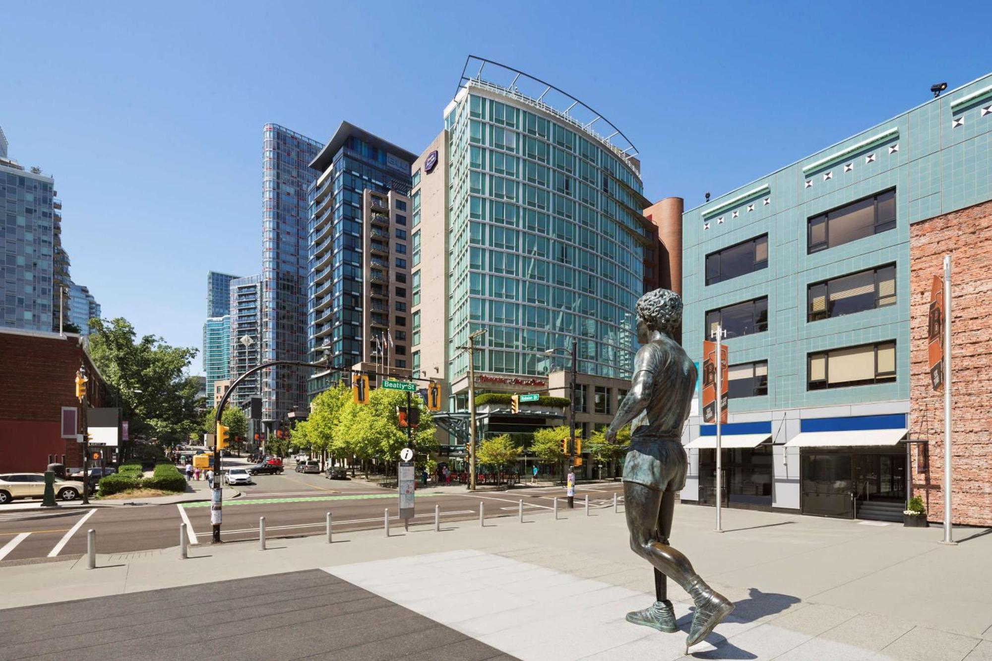 Hampton Inn & Suites, By Hilton - Vancouver Downtown Exterior foto